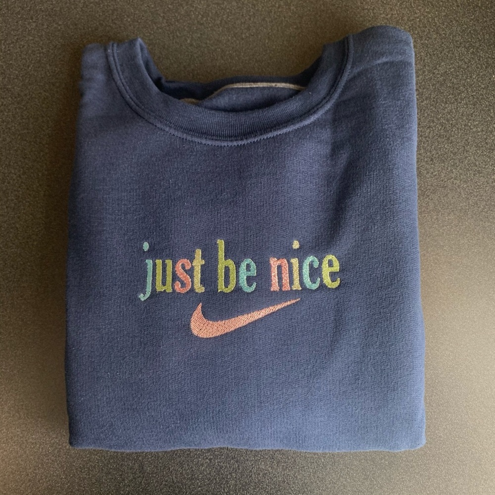 N!KE embroidered crewneck